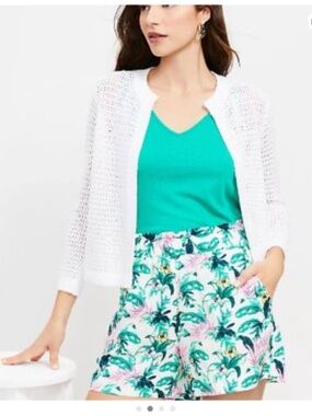 LOFT fluid pull on shorts in botanical floral with pockets linen blend, medium